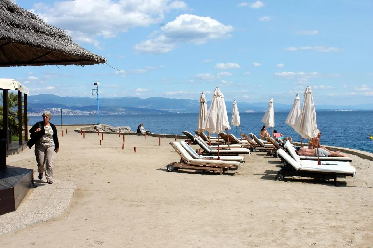 Apartments With A Parking Space Opatija - 7896 Croatia
